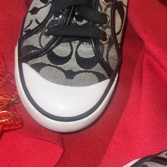 COACH Barrett Sneakers; size6 - Picture 4 of 7